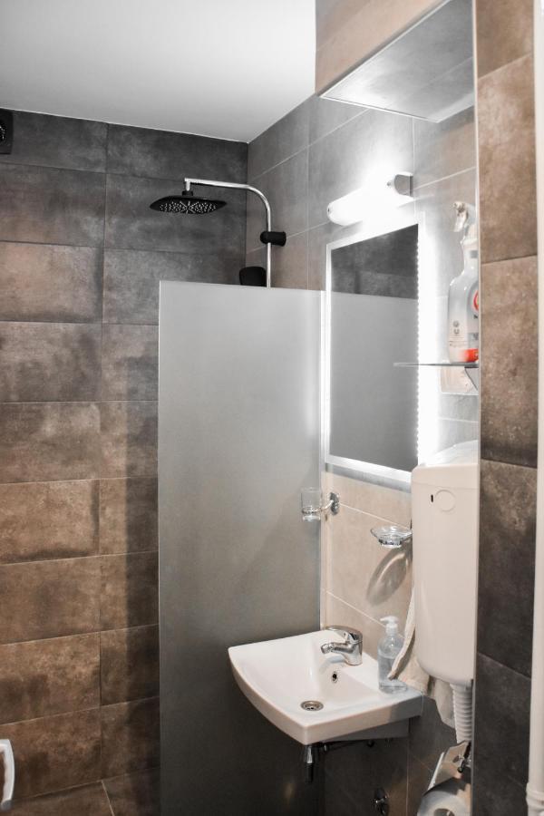 Pannonian Sailor Apartment Нови Сад Екстериор снимка
